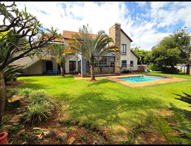 5 BEDROOM HOUSE FOR SALE IN ZAMBEZI COUNTRY ESTATE
